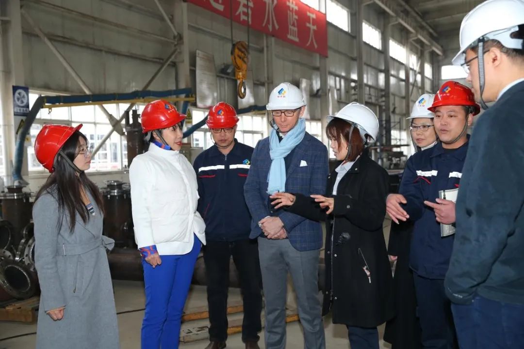 ���Ϻ��� Я������--����ɭ���ڻ�����ϩһ����Ŀװ��������ʽԲ���ֳɣ�