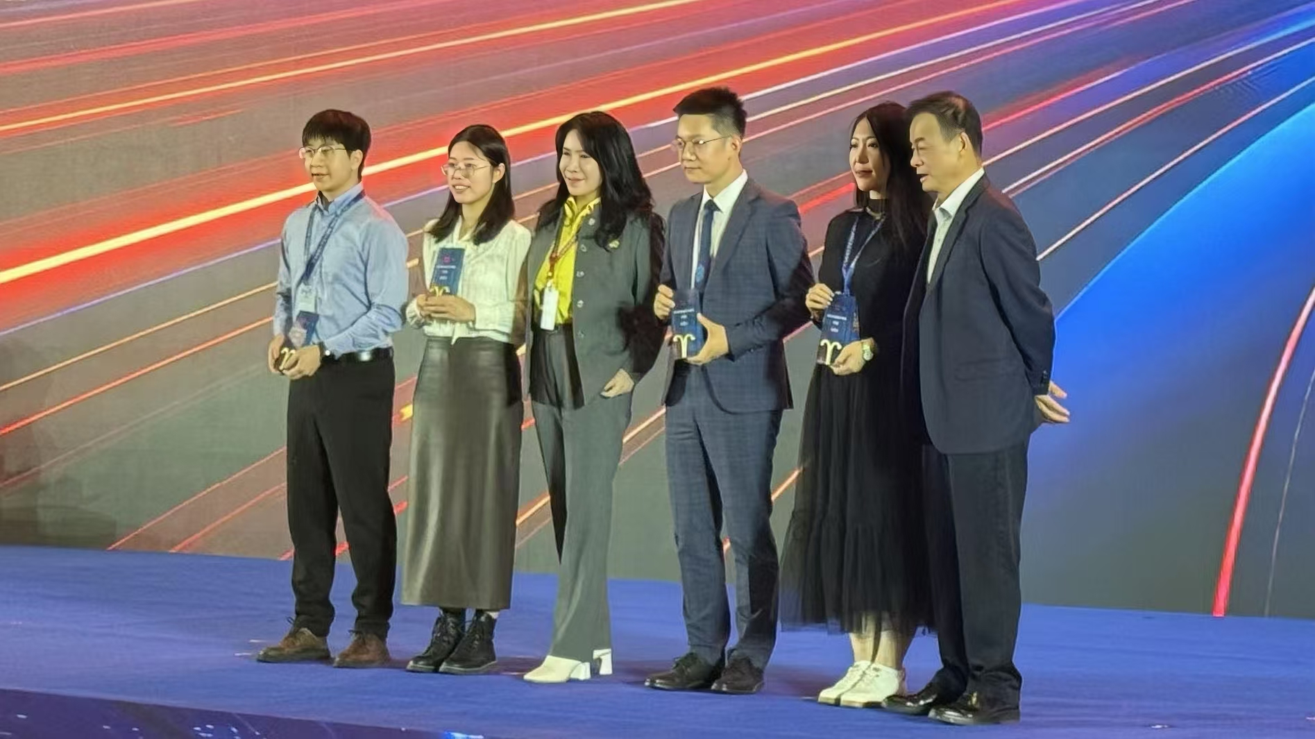 ��ͷ�� | �±�gg�����漣���³�Ȩ���������ϯ2024֤ȯʱ�����²Ʋ���־����ʦ���佱�� 